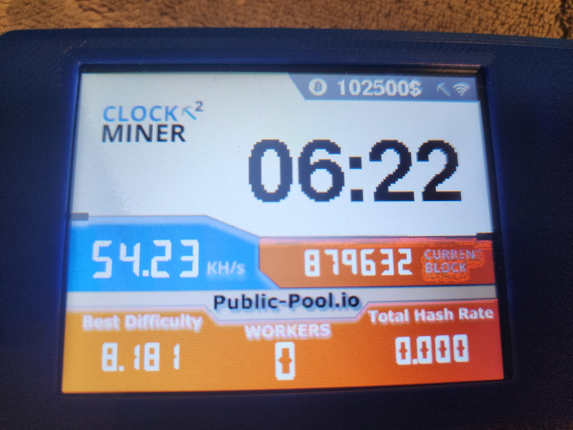 Bitcoin Lottery Nerdminer v2 - With Casing and display stand - Image 4